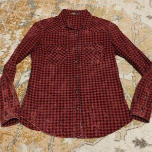 Silver snapdown Western style Buffalo plaid distressed show shirt.